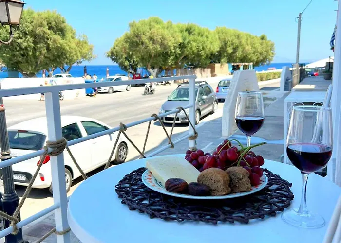 Calliste Nest In Kasonia, Pothia Harbour