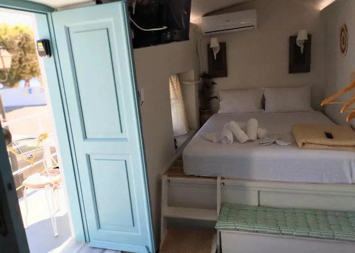 Calliste Nest In Kasonia, Pothia Harbour